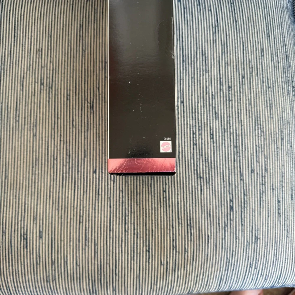 Barbie, Dolls of the World Princess of Holland 25th Anniversary Doll - Picture 3 of 5